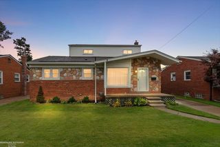 28924 Hughes Street, St Clair Shores, MI 48081