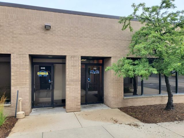 304 Howard Avenue, Des Plaines, IL 60018
