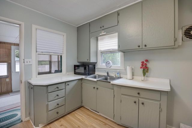 4700 Shaffer Avenue, Madison, WI 53716