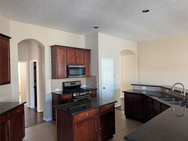 18627 Summercliff Lane, Tomball, TX 77377