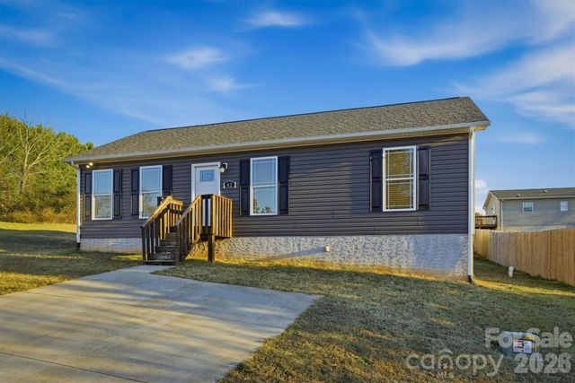 42 Serenity Lane, Hickory, NC 28601