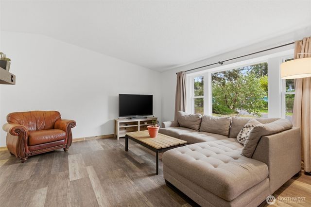 4001 55th Street Ct NW, Gig Harbor, WA 98335