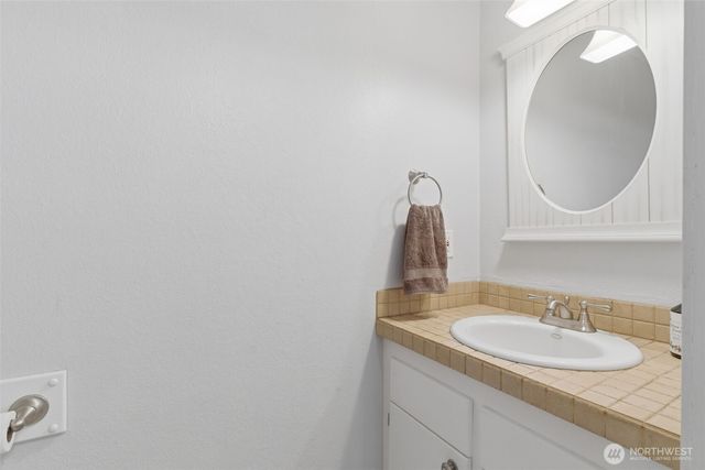 4001 55th Street Ct NW, Gig Harbor, WA 98335