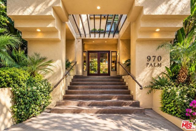 970 Palm Avenue 211, West Hollywood, CA 90069