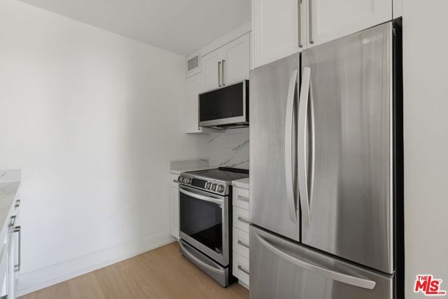 970 Palm Avenue 211, West Hollywood, CA 90069