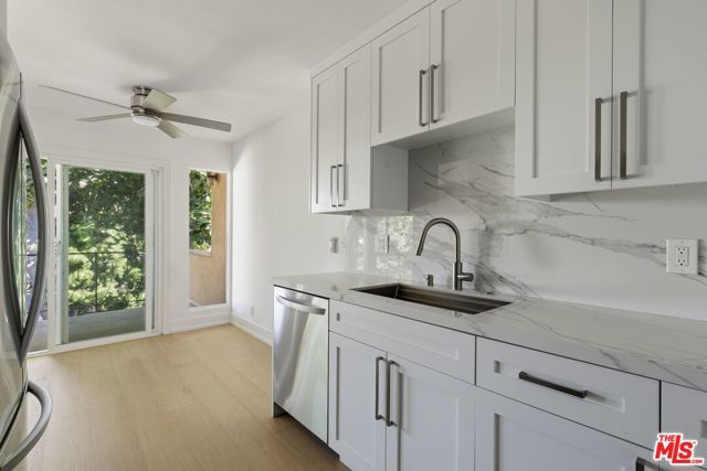 970 Palm Avenue 211, West Hollywood, CA 90069