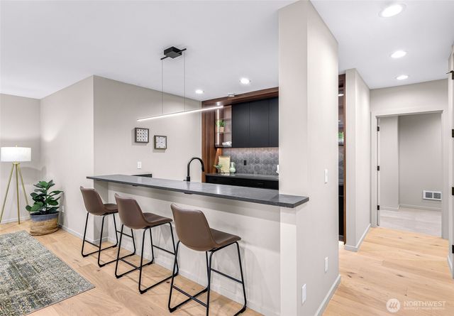 404 Willow Road Place, Bellingham, WA 98226