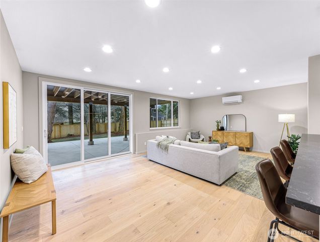 404 Willow Road Place, Bellingham, WA 98226