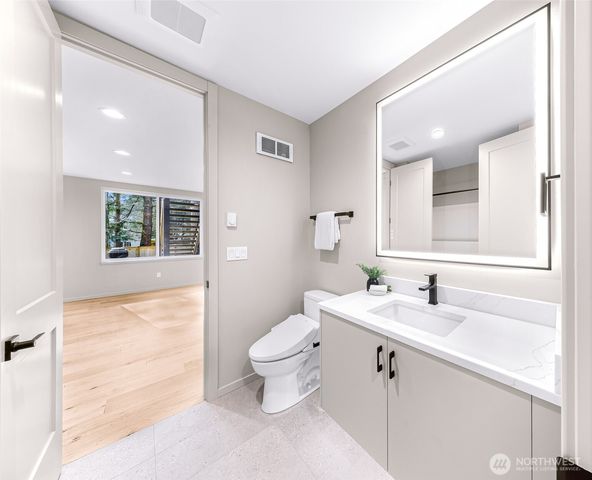 404 Willow Road Place, Bellingham, WA 98226