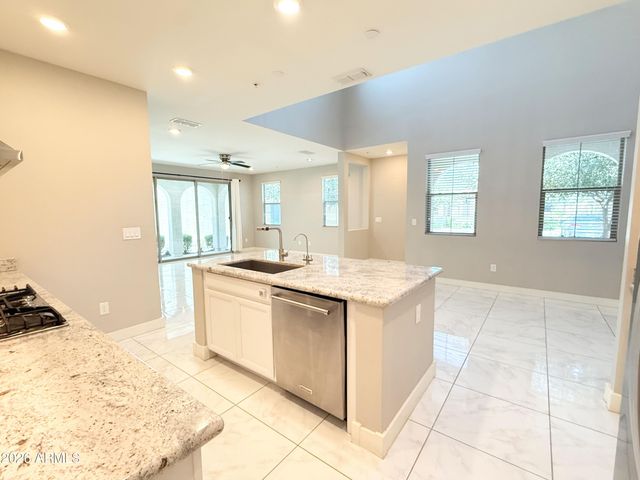 3855 S McQueen Road 29, Chandler, AZ 85286