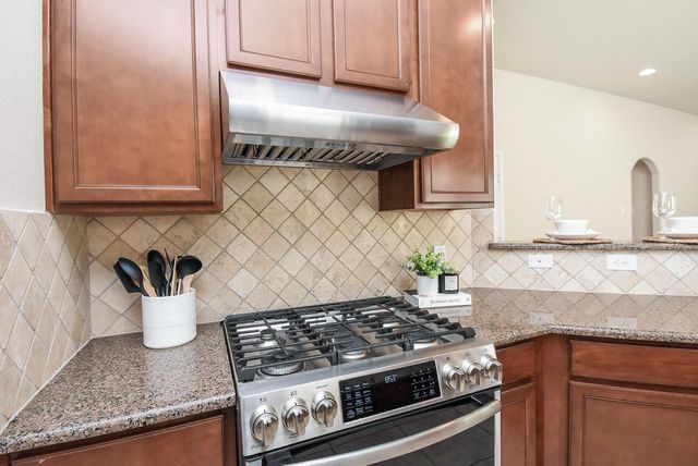 13014 Southern Creek Drive, Pearland, TX 77584