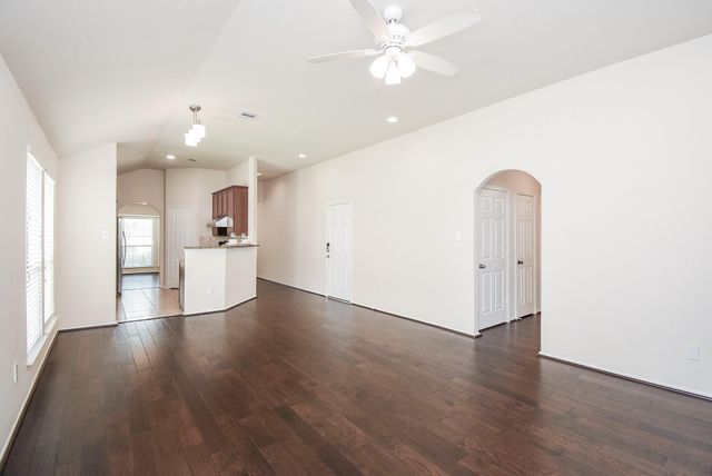 13014 Southern Creek Drive, Pearland, TX 77584