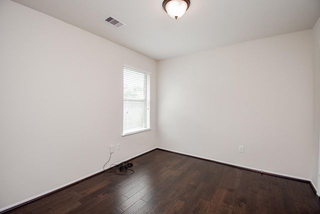 13014 Southern Creek Drive, Pearland, TX 77584