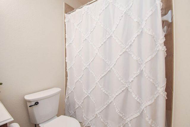 13014 Southern Creek Drive, Pearland, TX 77584