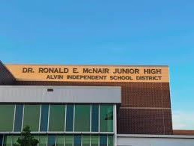 13014 Southern Creek Drive, Pearland, TX 77584