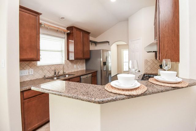 13014 Southern Creek Drive, Pearland, TX 77584