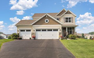 2172 Spring Lake Court, Shakopee, MN 55379