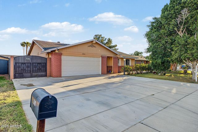 8941 W MONTEREY Way, Phoenix, AZ 85037