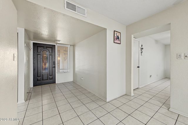8941 W MONTEREY Way, Phoenix, AZ 85037