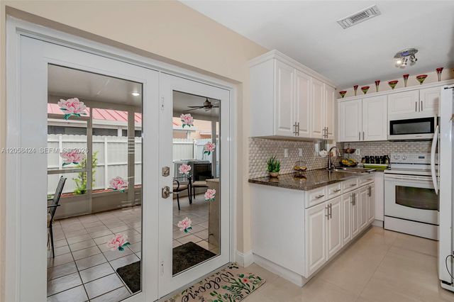 11559 SW 7th Street, Sweetwater, FL 33174