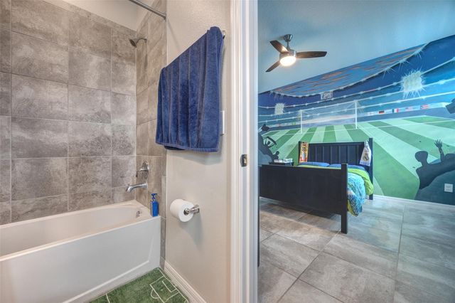 2401 OXMOOR DRIVE, Deland, FL 32724