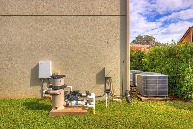 2401 OXMOOR DRIVE, Deland, FL 32724