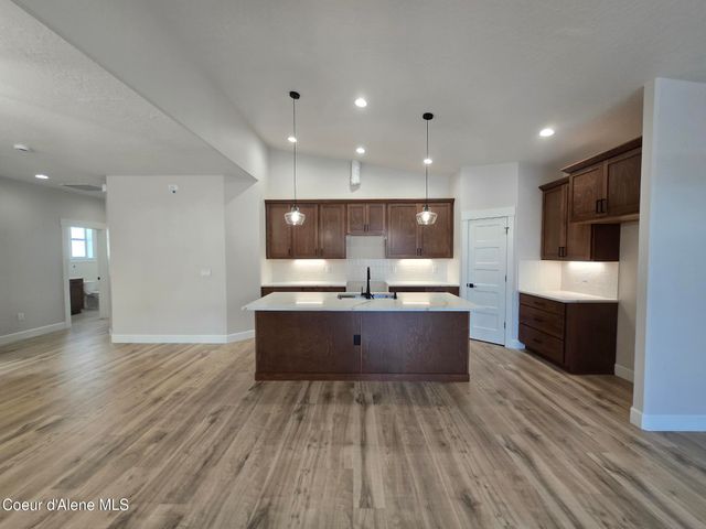 13944 N Rainier Loop, Rathdrum, ID 83858