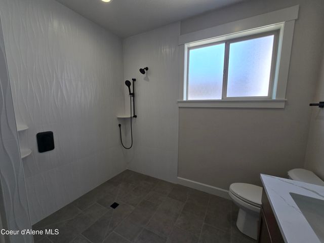 13944 N Rainier Loop, Rathdrum, ID 83858