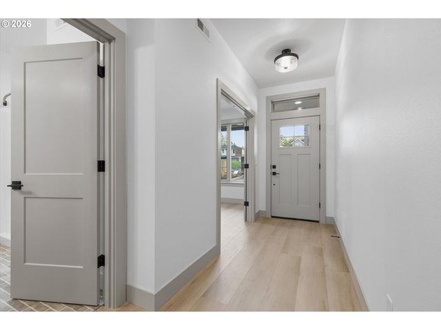 14986 Se Andre Way, Clackamas, OR 97015