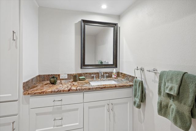 6238 Bandera Avenue A, Dallas, TX 75225