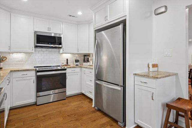 6238 Bandera Avenue A, Dallas, TX 75225