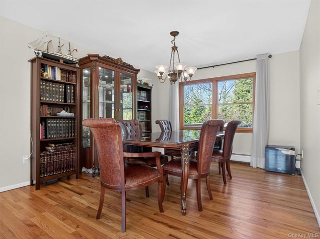 11 Durham Lane, Suffern, NY 10901