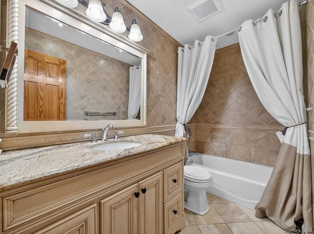 11 Durham Lane, Suffern, NY 10901