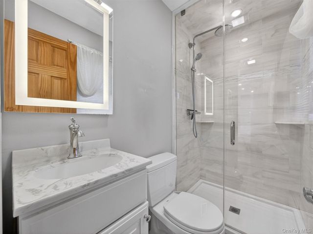 11 Durham Lane, Suffern, NY 10901