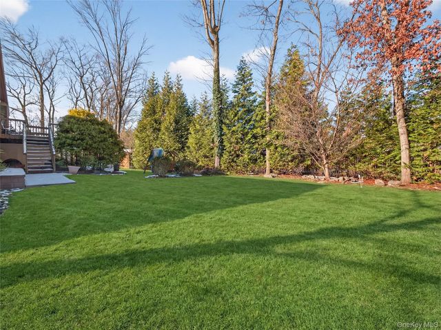 11 Durham Lane, Suffern, NY 10901