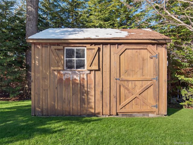 11 Durham Lane, Suffern, NY 10901