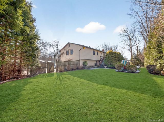 11 Durham Lane, Suffern, NY 10901