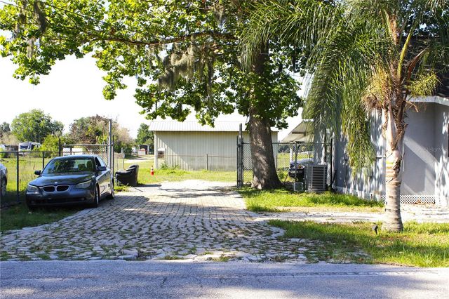 2207 SPARKMAN ROAD, Plant City, FL 33566