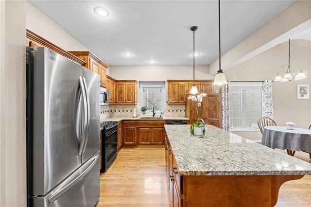 11538 S Deer Run Street, Olathe, KS 66061