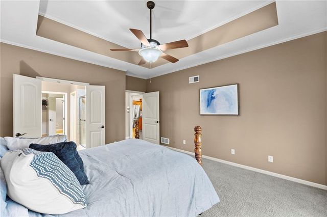 11538 S Deer Run Street, Olathe, KS 66061