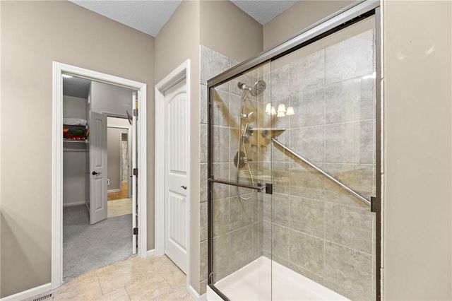 11538 S Deer Run Street, Olathe, KS 66061