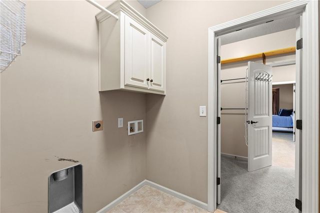 11538 S Deer Run Street, Olathe, KS 66061