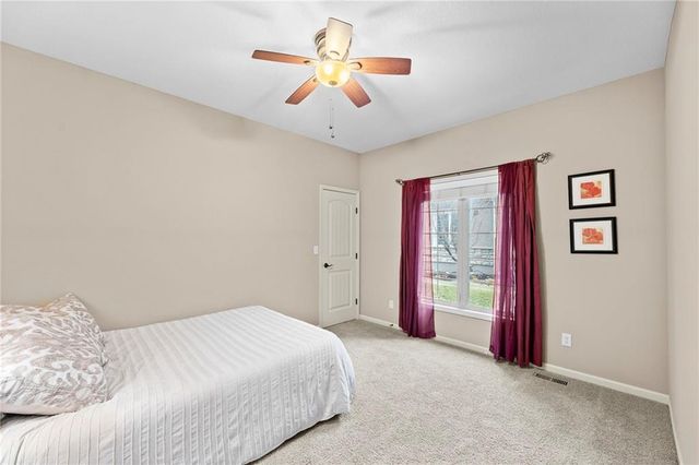 11538 S Deer Run Street, Olathe, KS 66061