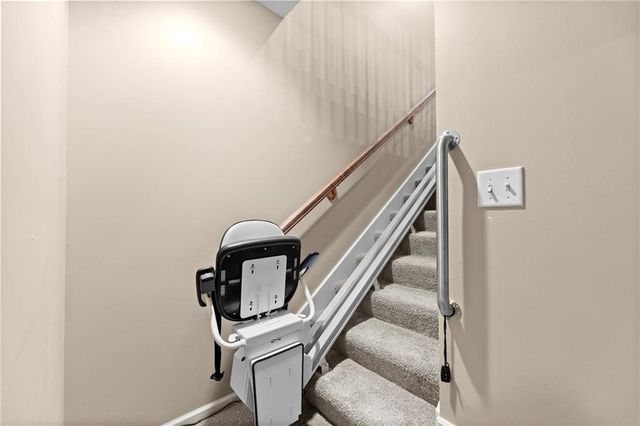 11538 S Deer Run Street, Olathe, KS 66061