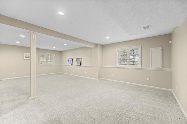 11538 S Deer Run Street, Olathe, KS 66061