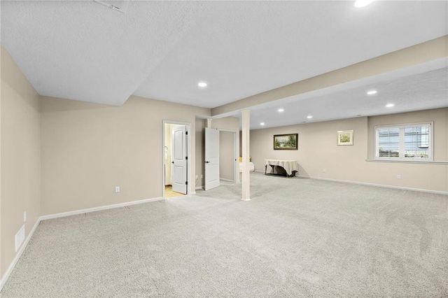 11538 S Deer Run Street, Olathe, KS 66061