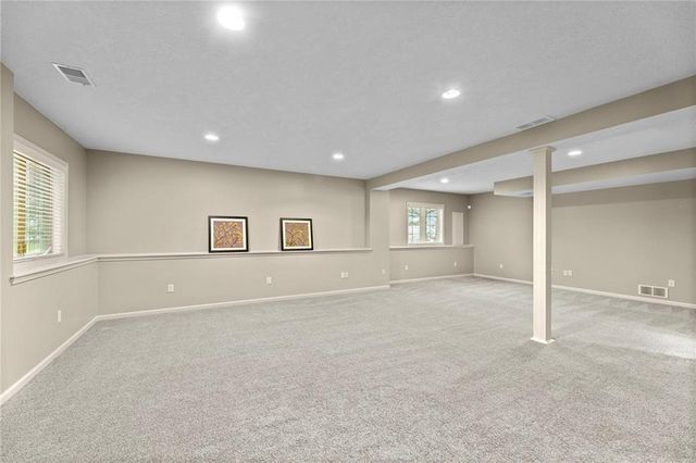 11538 S Deer Run Street, Olathe, KS 66061