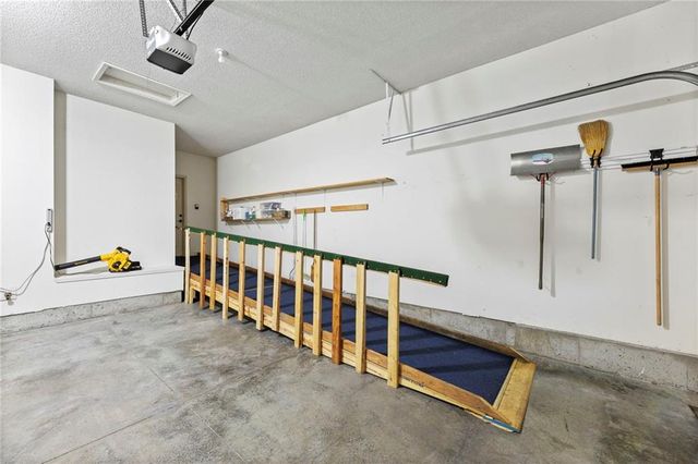 11538 S Deer Run Street, Olathe, KS 66061