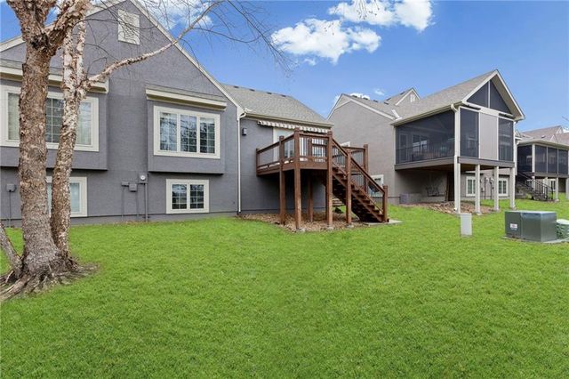 11538 S Deer Run Street, Olathe, KS 66061