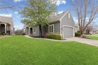 11538 S Deer Run Street, Olathe, KS 66061